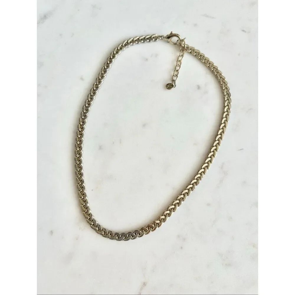 Nordstrom‘s light gold color flatten chain-link necklace